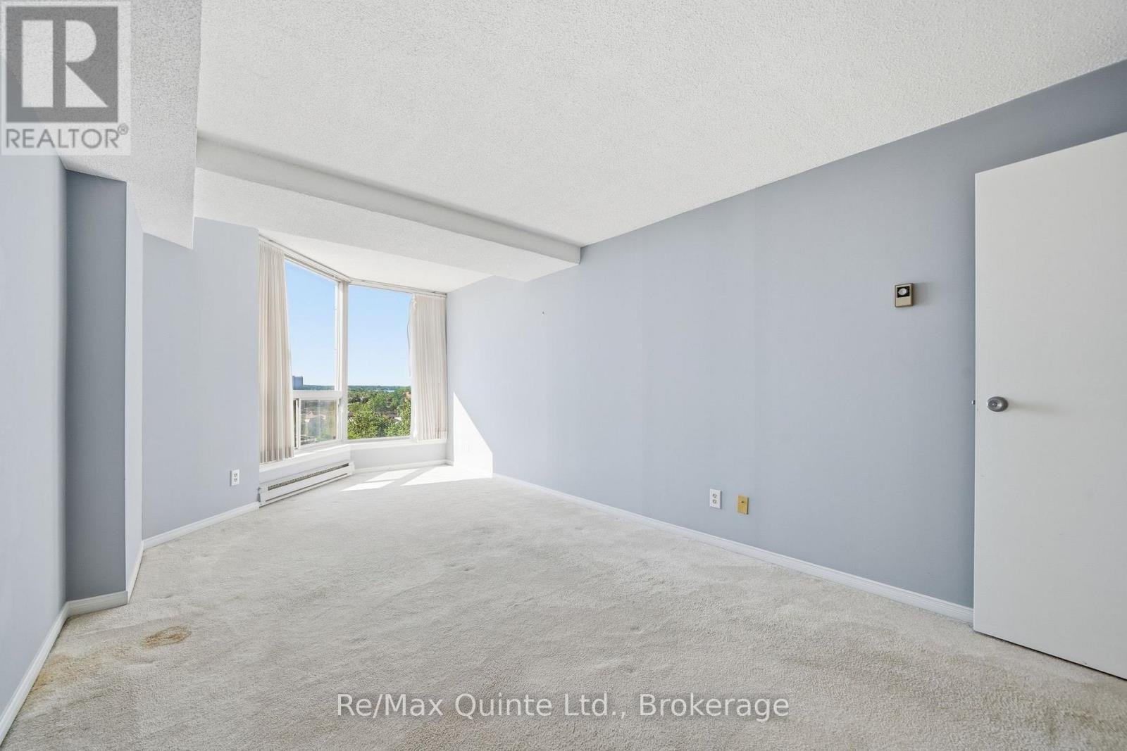 #1006 350 FRONT STREET - 27