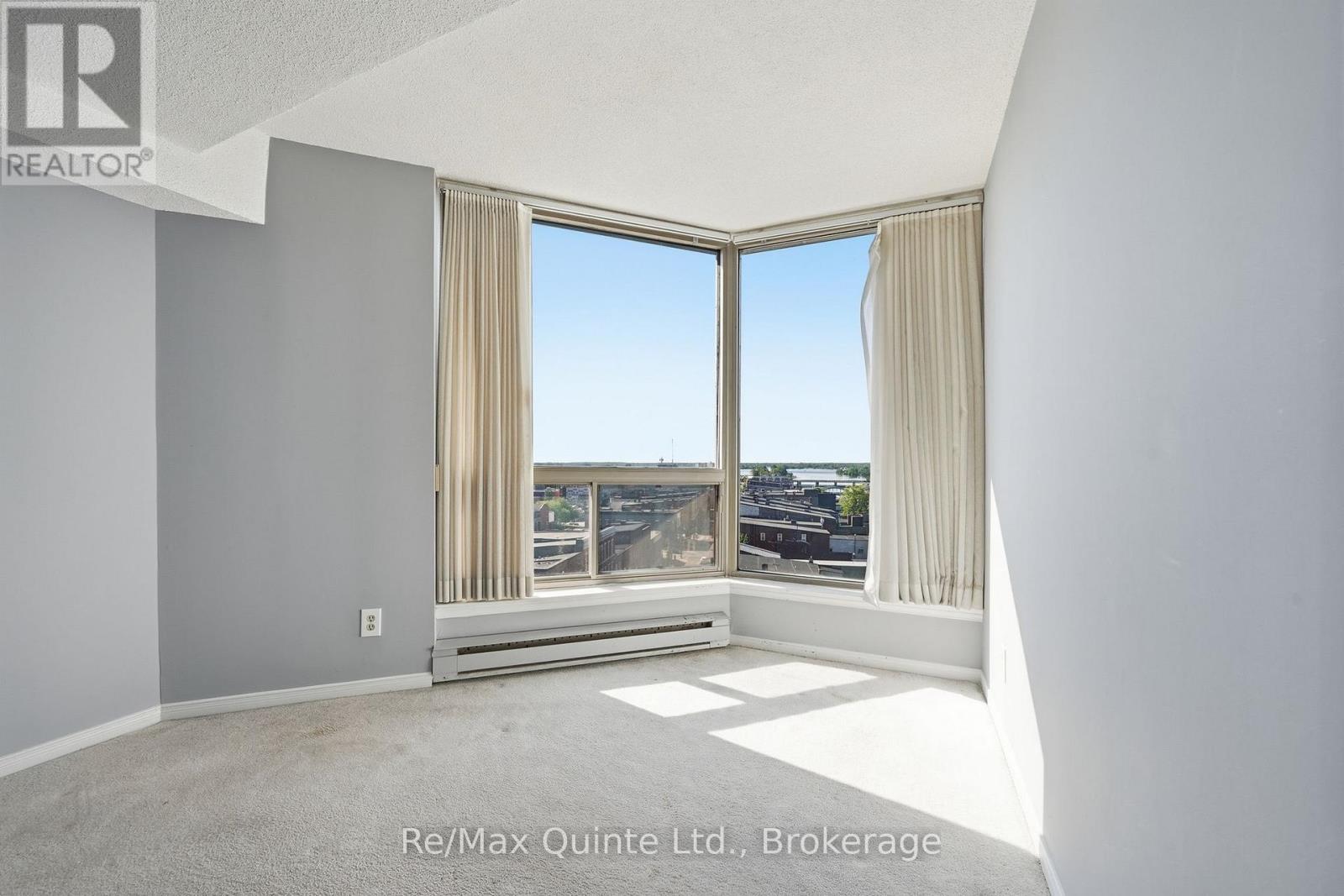 #1006 350 FRONT STREET - 30