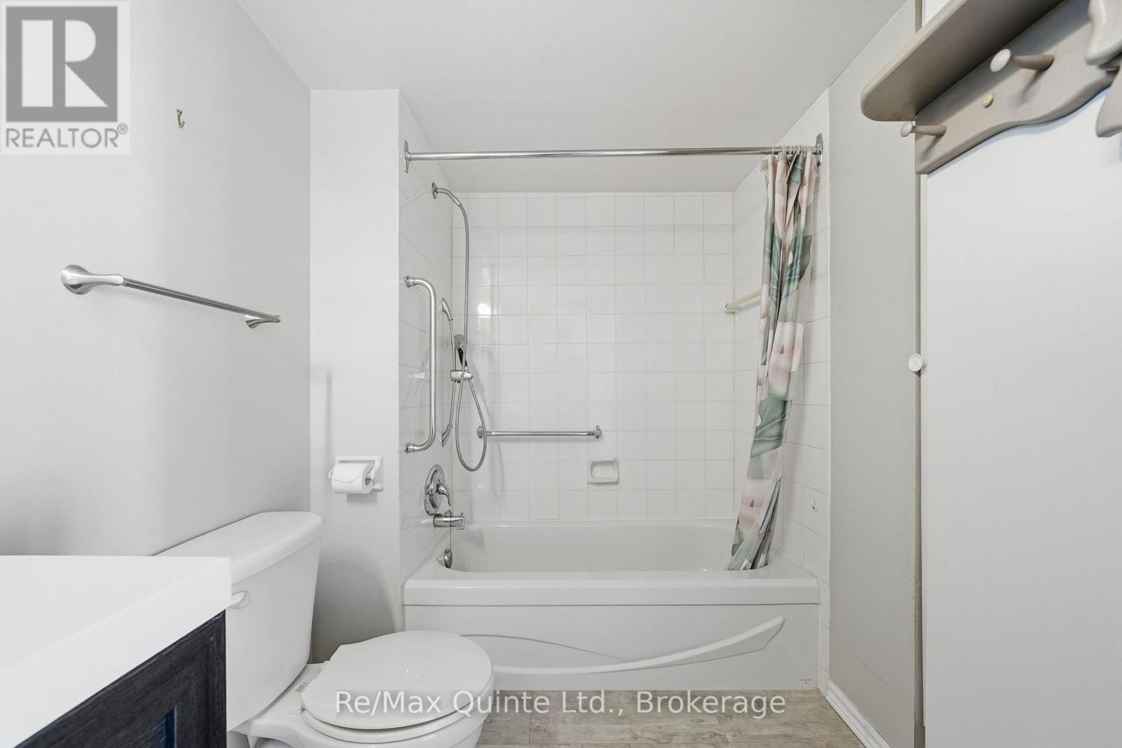 #1006 350 FRONT STREET - 34