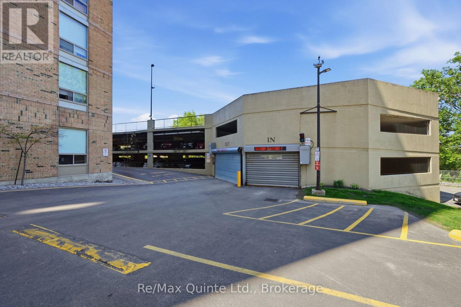 #1006 350 FRONT STREET - 38