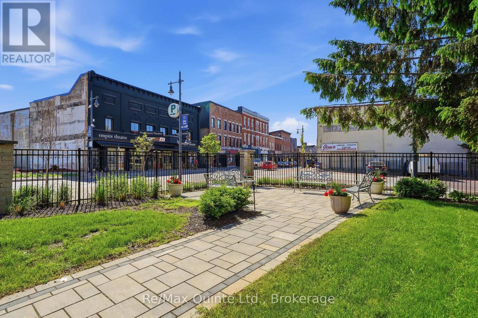 #1006 350 FRONT STREET - 41