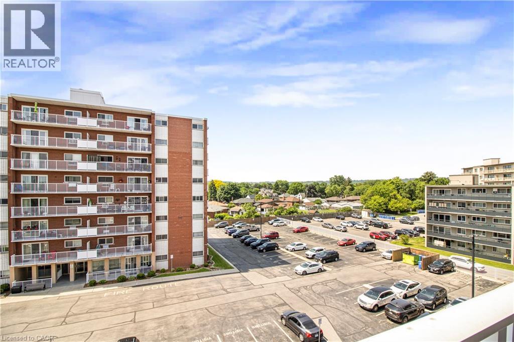 #507 8 WOODMAN Drive S - 23