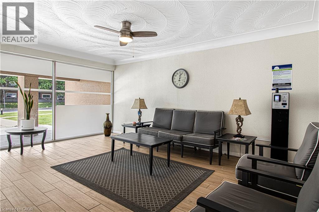 #507 8 WOODMAN Drive S - 3