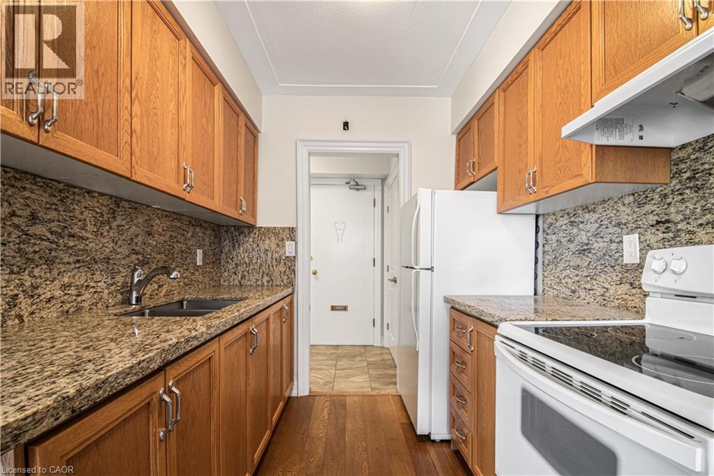 #507 8 WOODMAN Drive S - 8