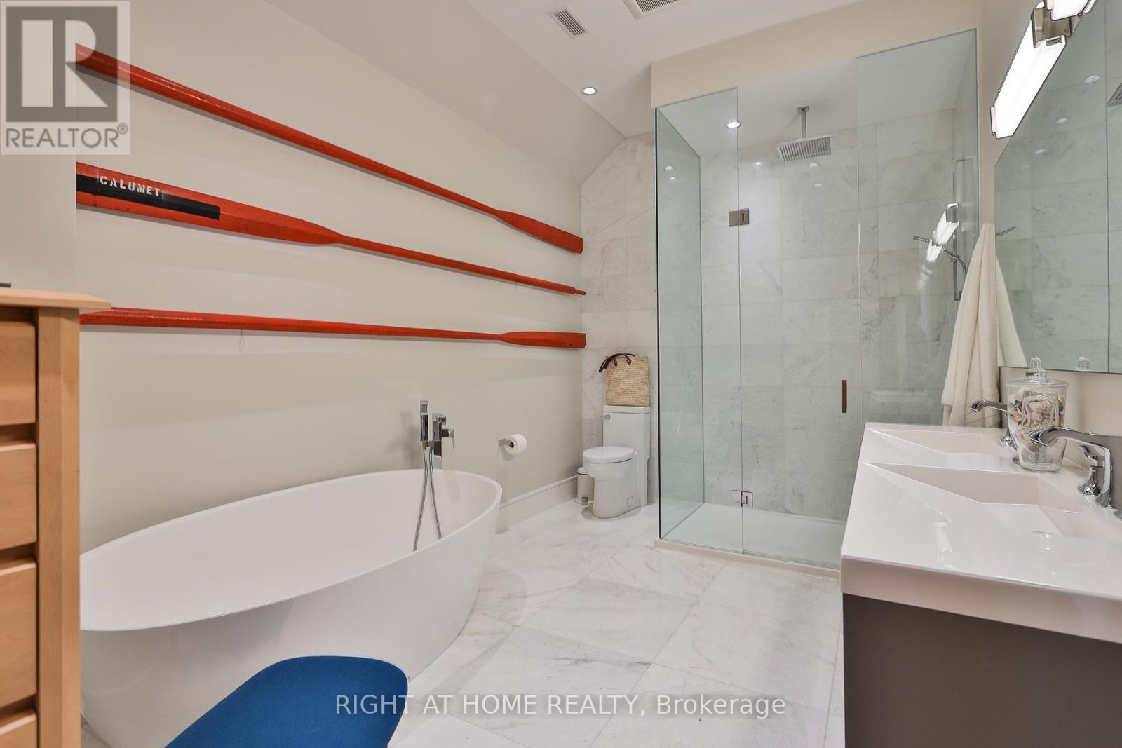 71 HEATH STREET W - 19