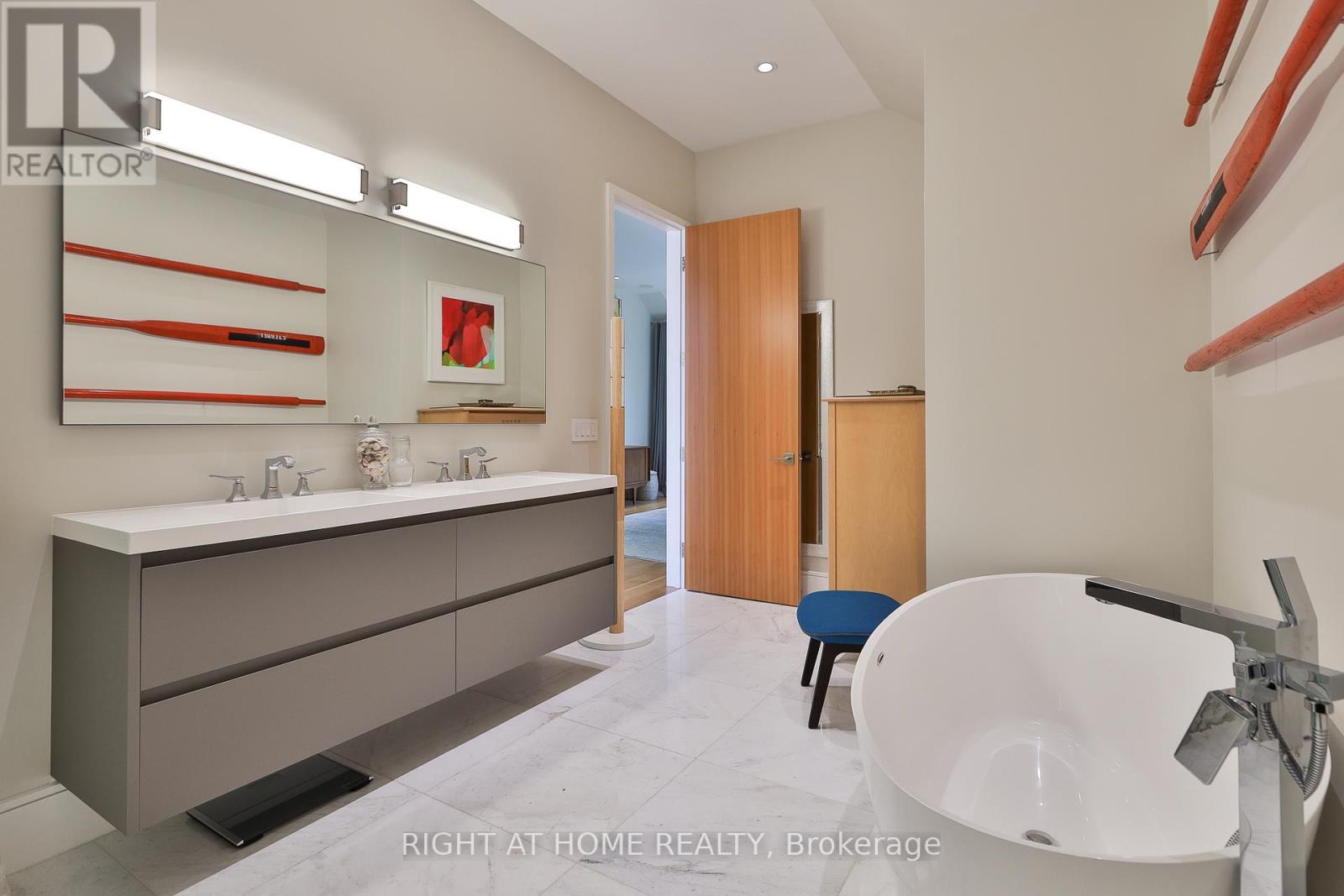 71 HEATH STREET W - 21