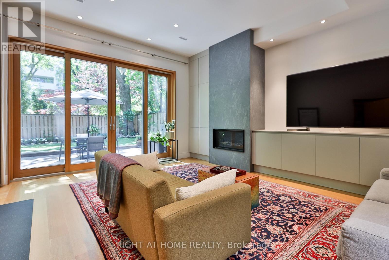 71 HEATH STREET W - 31