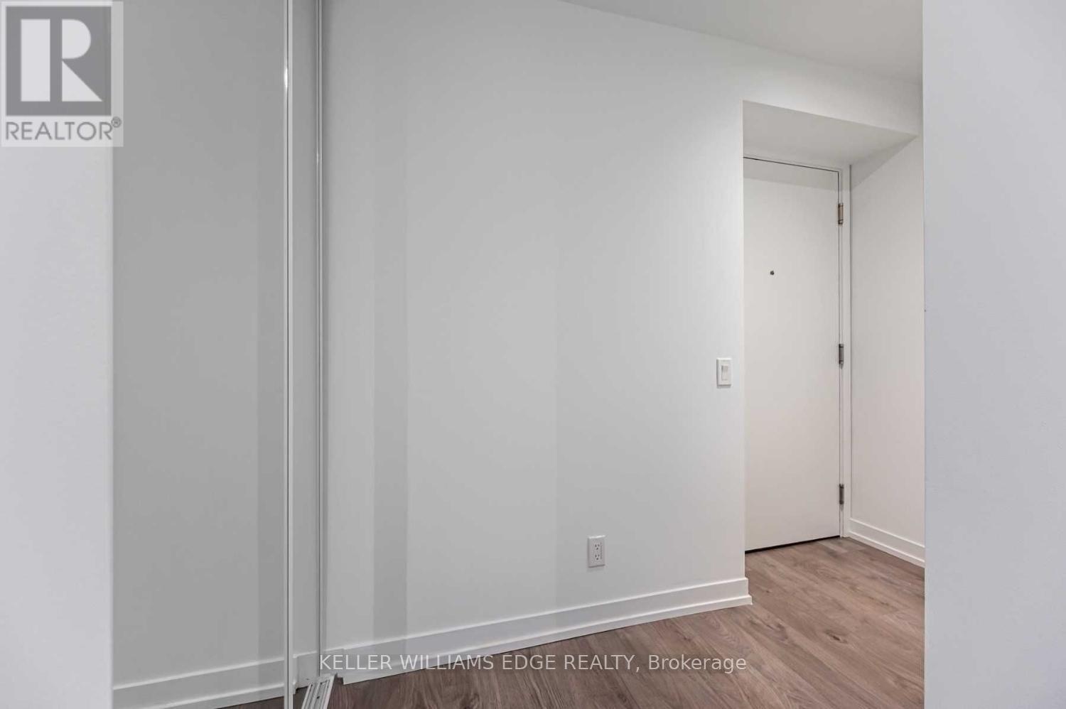 #2005 950 PORTAGE PARKWAY - 7