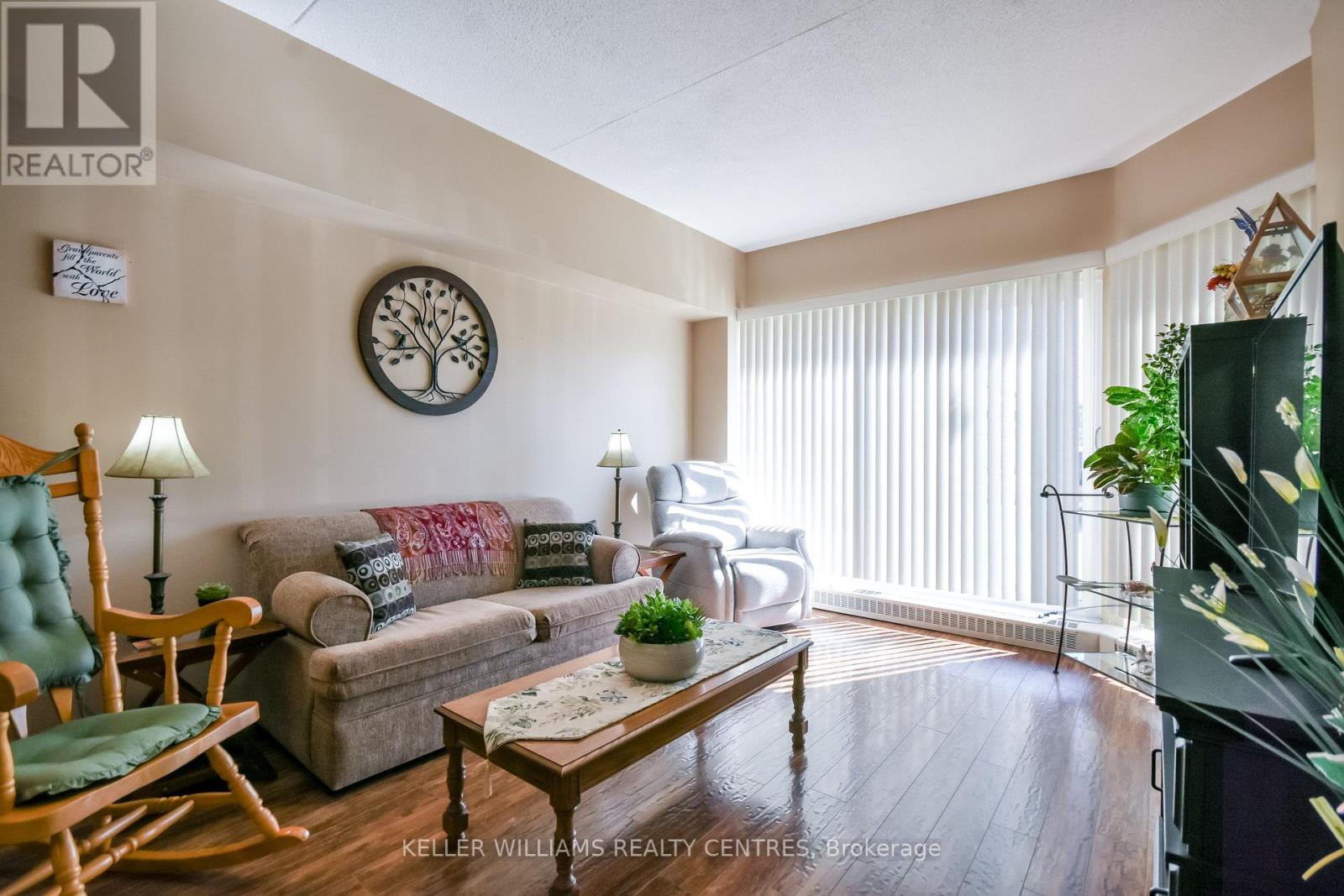 #101 49 RAGLAN STREET - 18