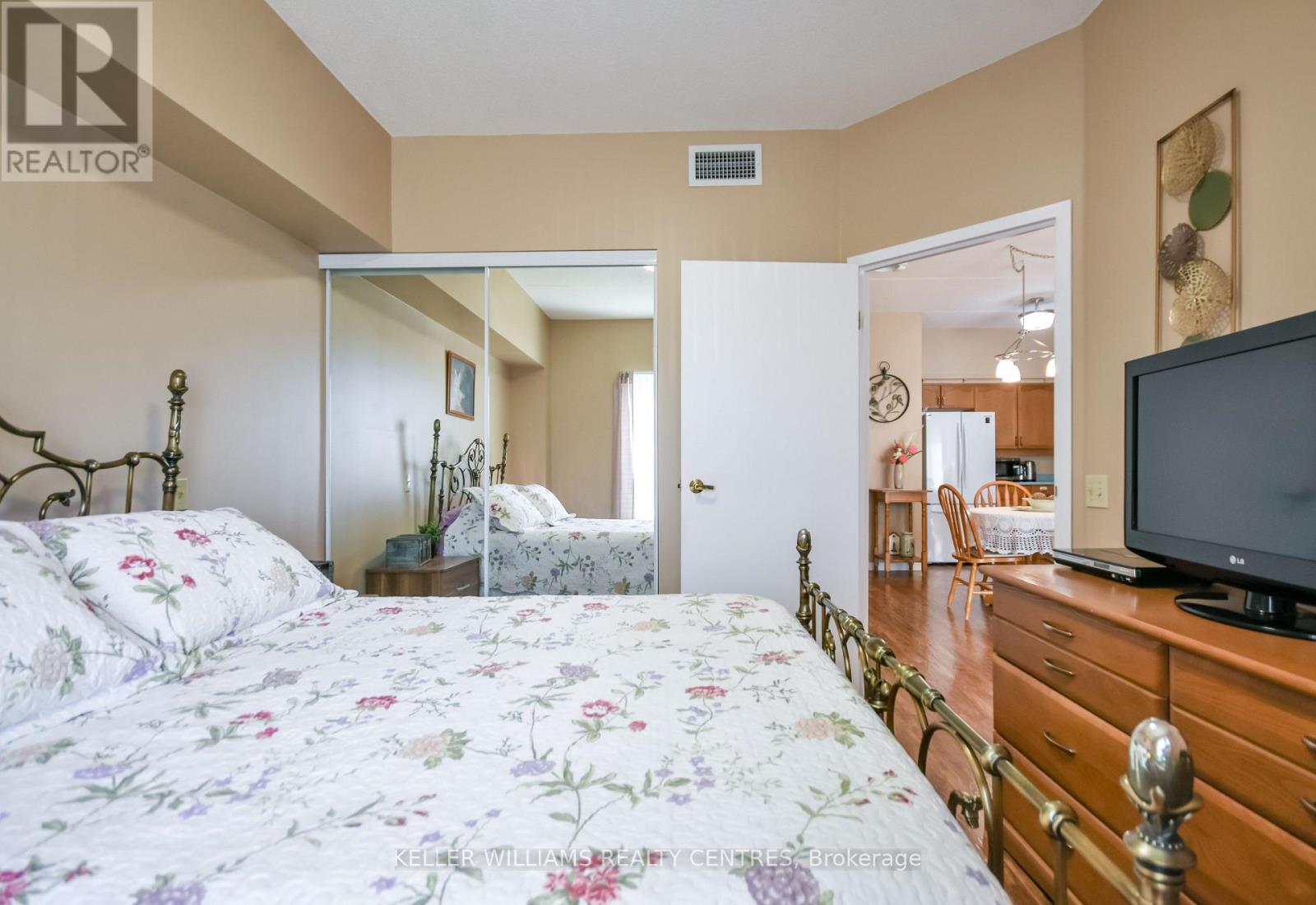 #101 49 RAGLAN STREET - 21