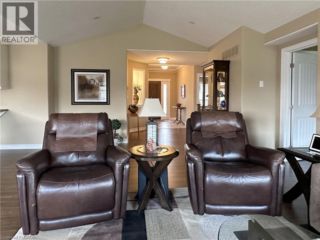 99 ANGLER Avenue - 10