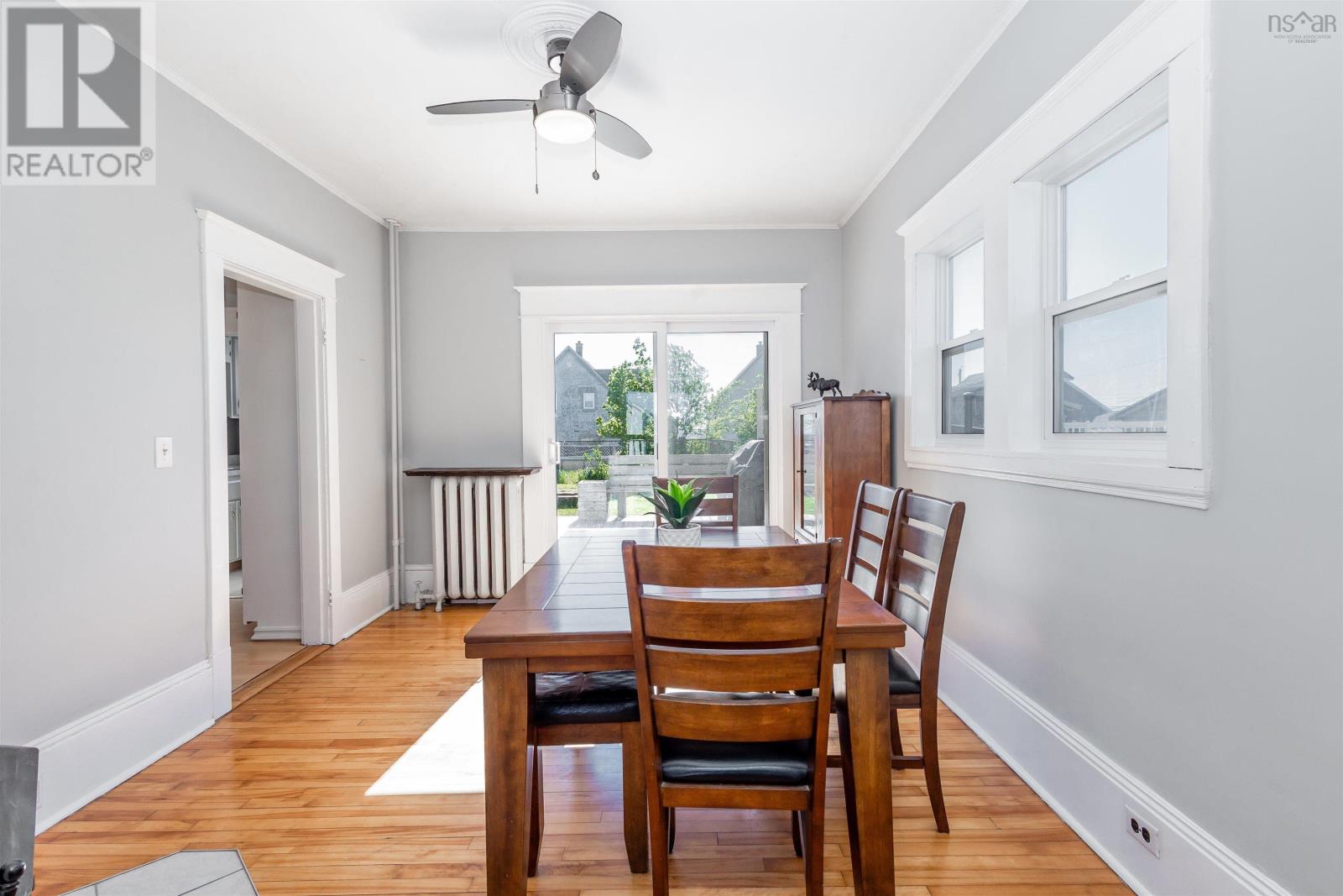 Property 23 of 33 of 21 CAMERON Street