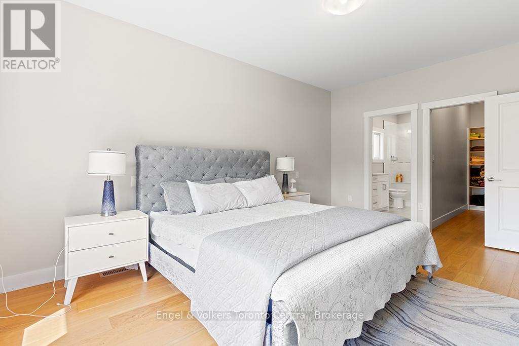 515 4TH STREET W - 17
