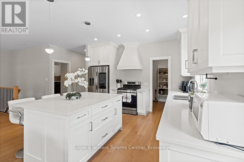 515 4TH STREET W - 13
