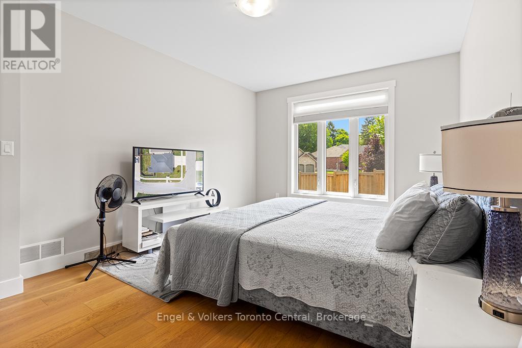 515 4TH STREET W - 16
