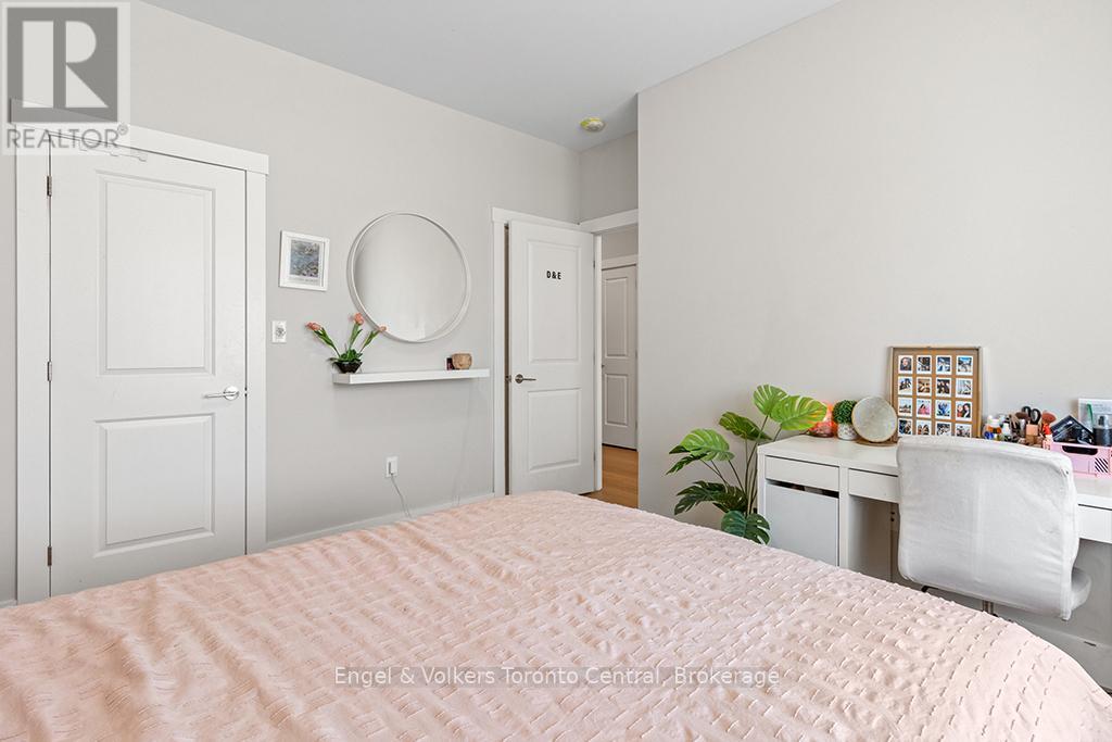 515 4TH STREET W - 21