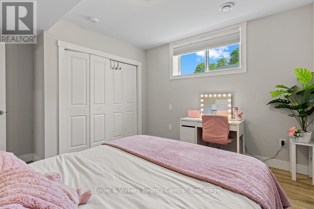 515 4TH STREET W - 31