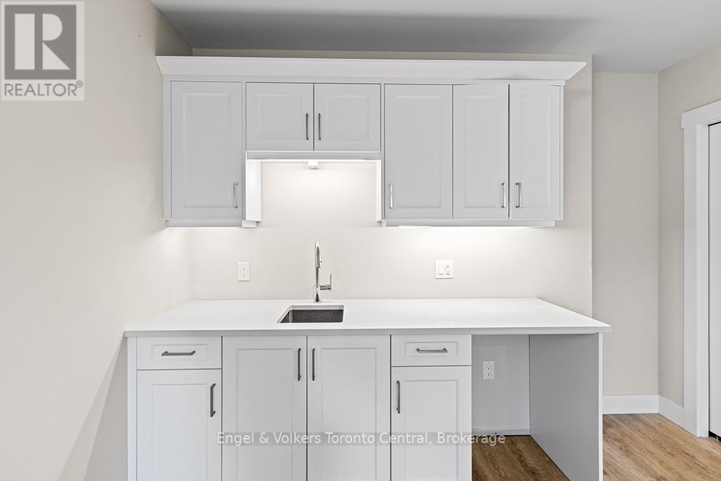 515 4TH STREET W - 26