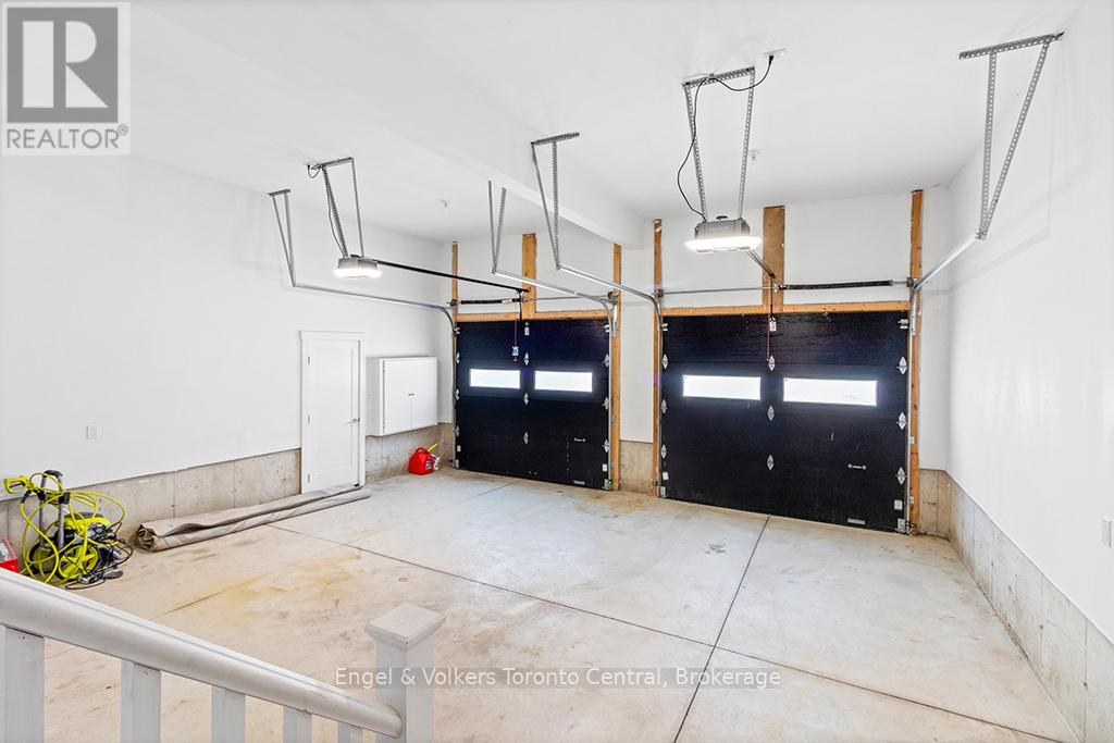 515 4TH STREET W - 37