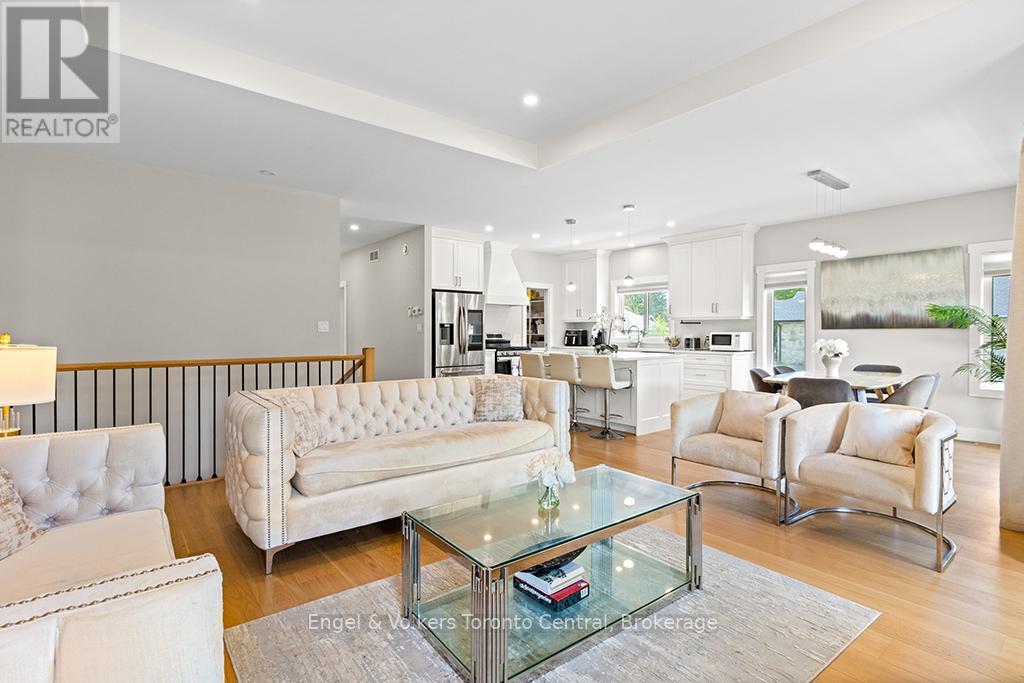 515 4TH STREET W - 9