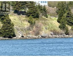 35 Corporal Jamie Murphy Drive thumbnail 3