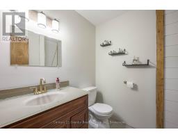267 Riverside Drive, Dysart Et Al, ON K0M1S0 Photo 32
