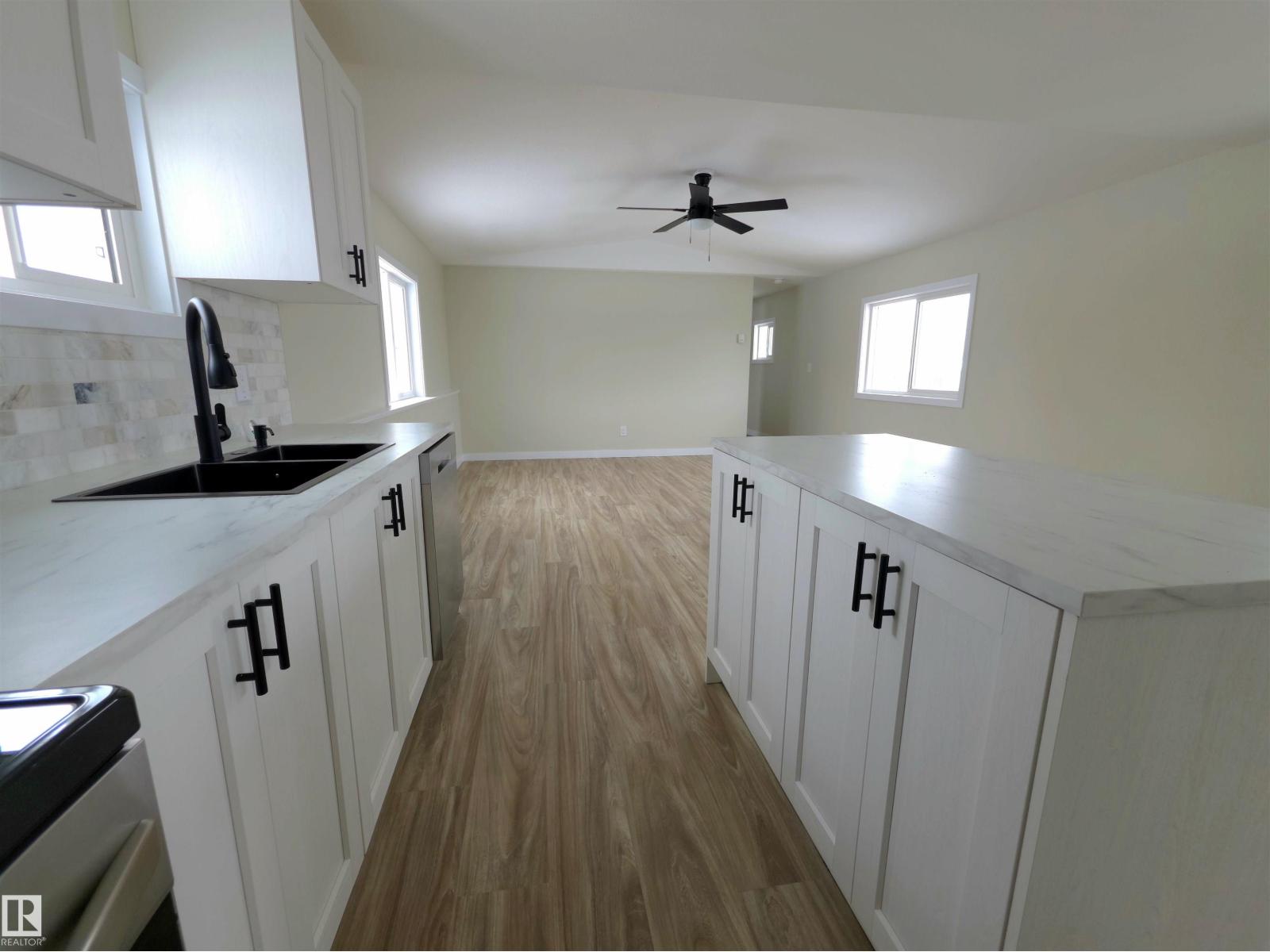 735 Parkland Brook — photo 13