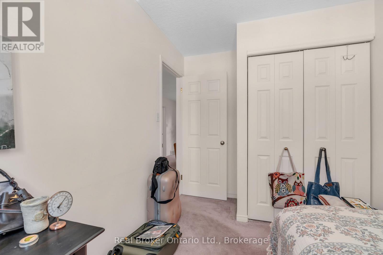 50 SOUTH DRIVE - 22