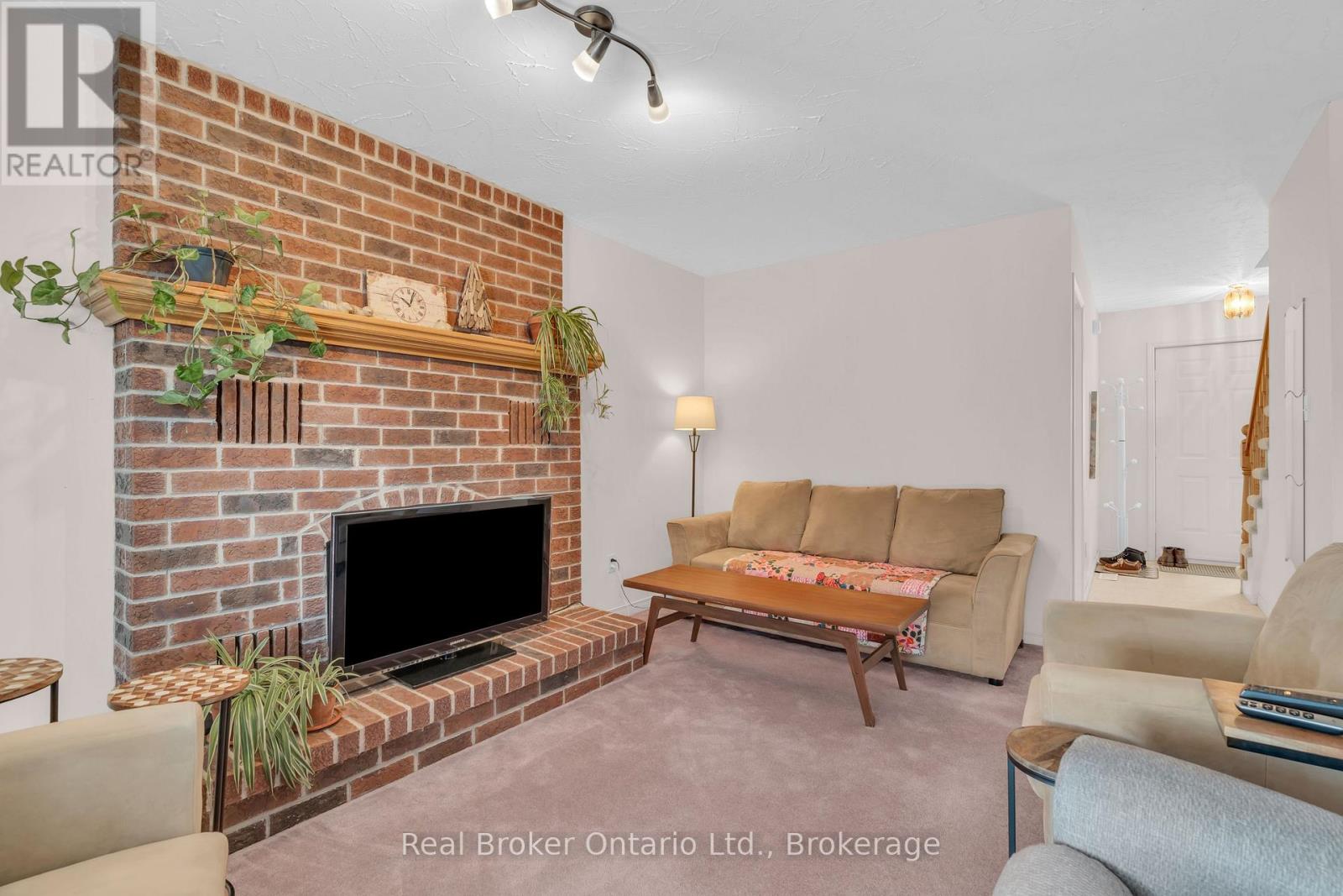 50 SOUTH DRIVE - 24