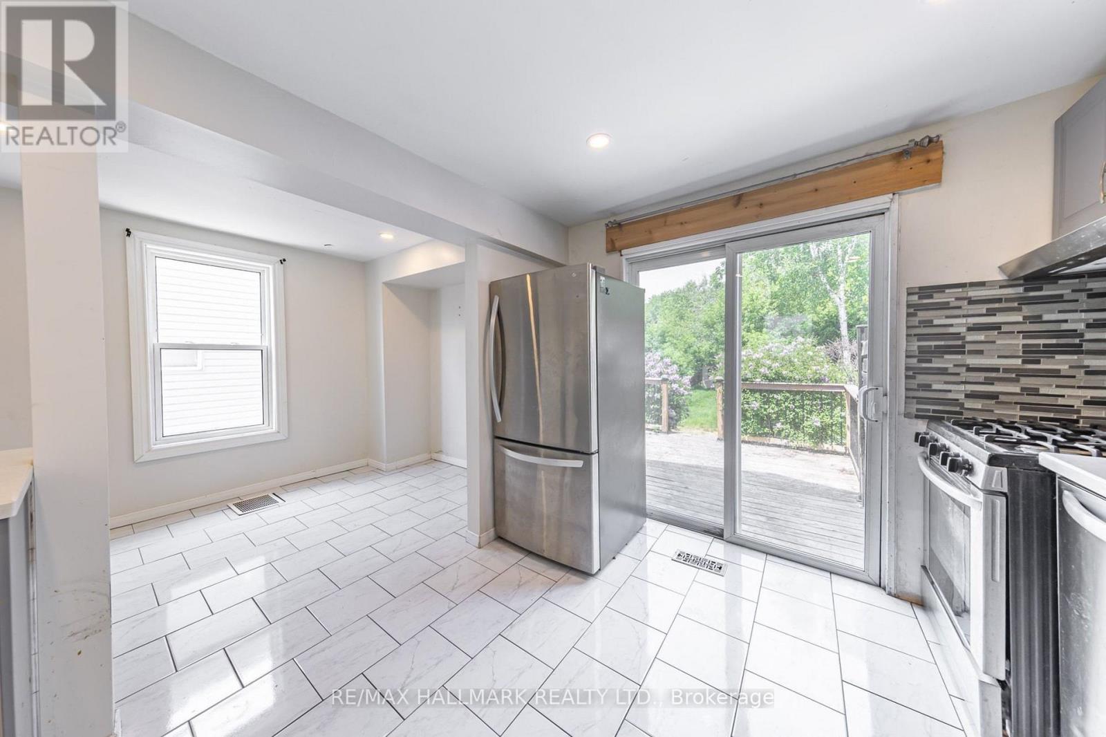 170 ELLIOTT STREET - 18