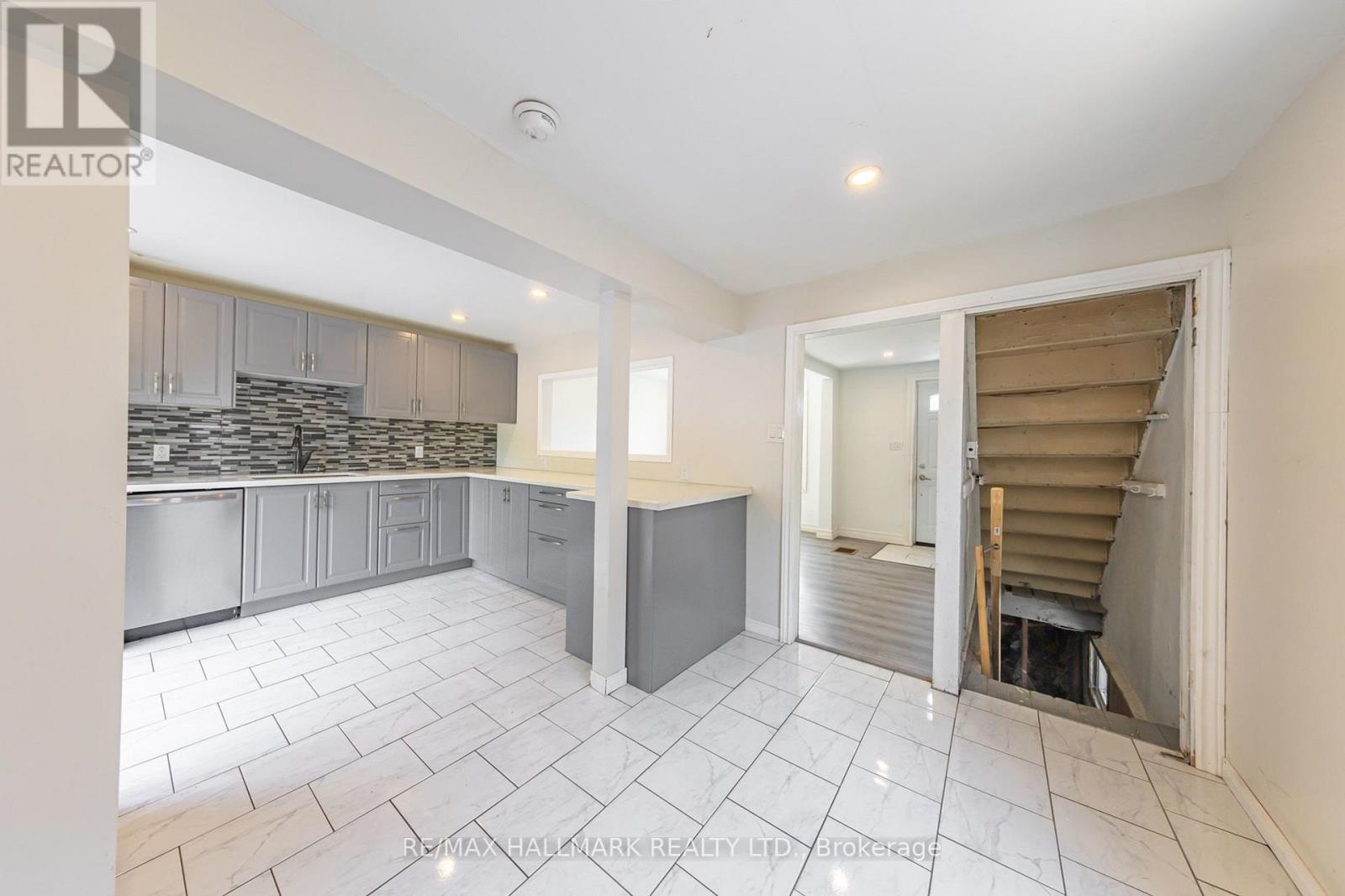 170 ELLIOTT STREET - 13