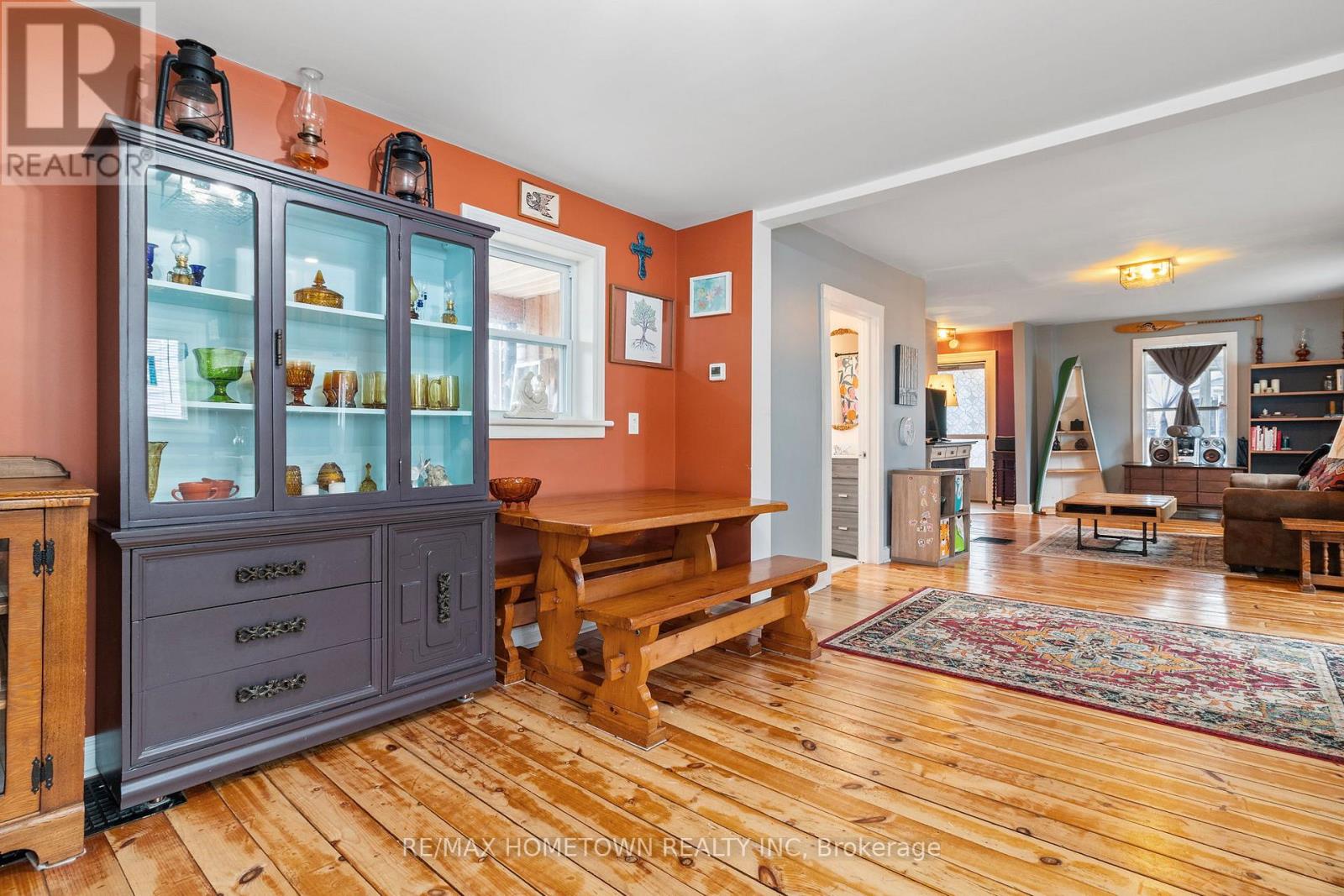 2166 DUNDAS STREET - 12