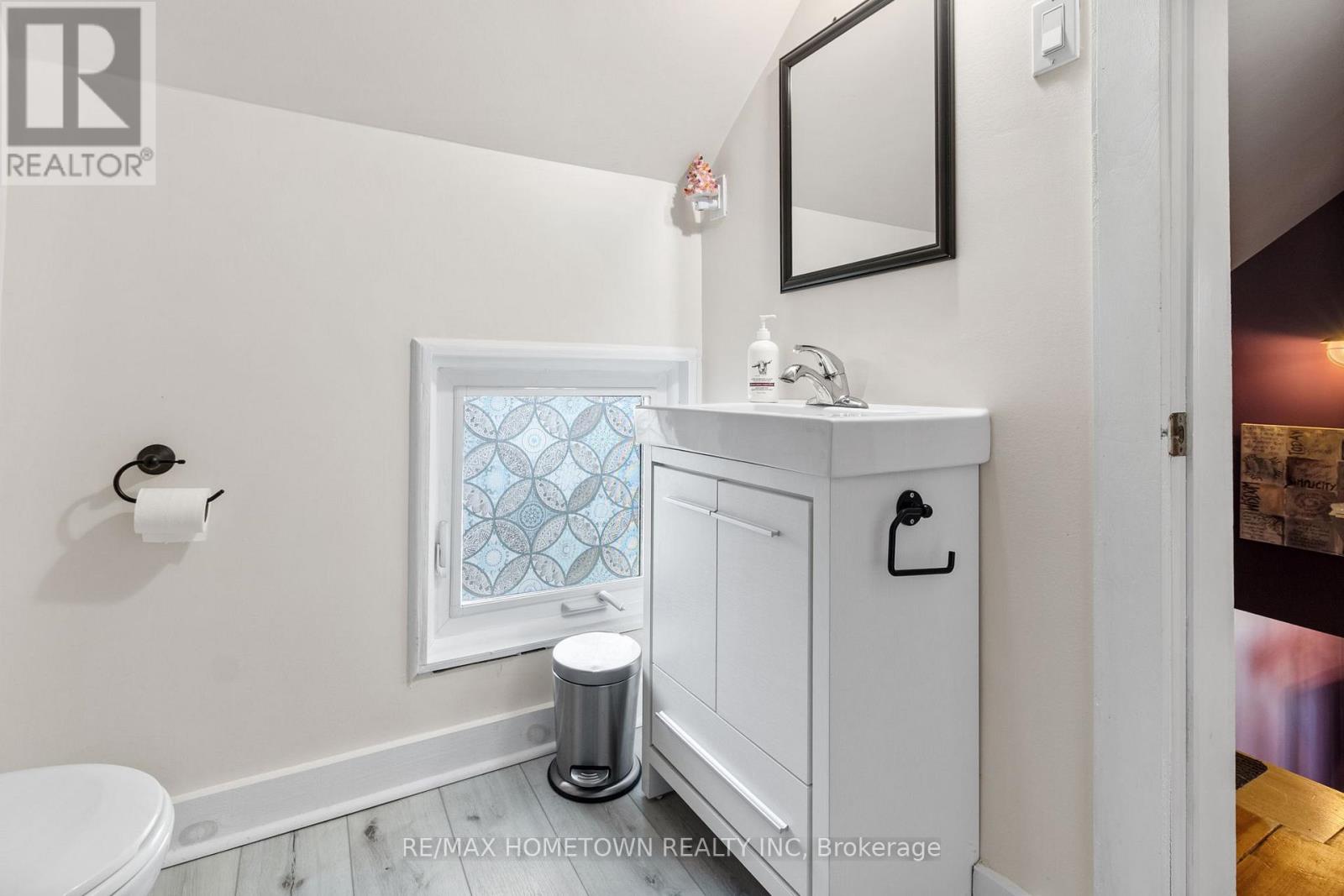 2166 DUNDAS STREET - 20