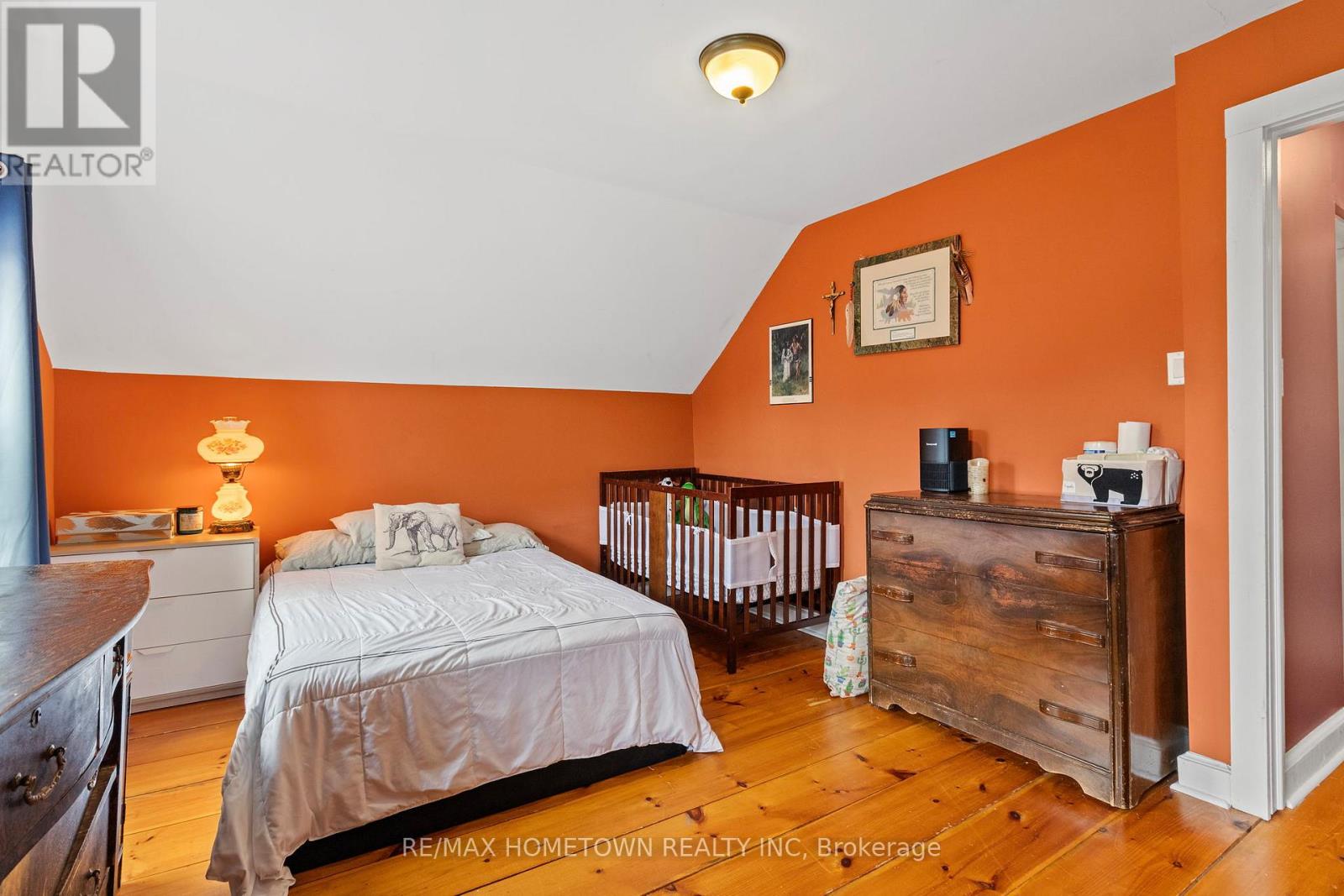 2166 DUNDAS STREET - 21