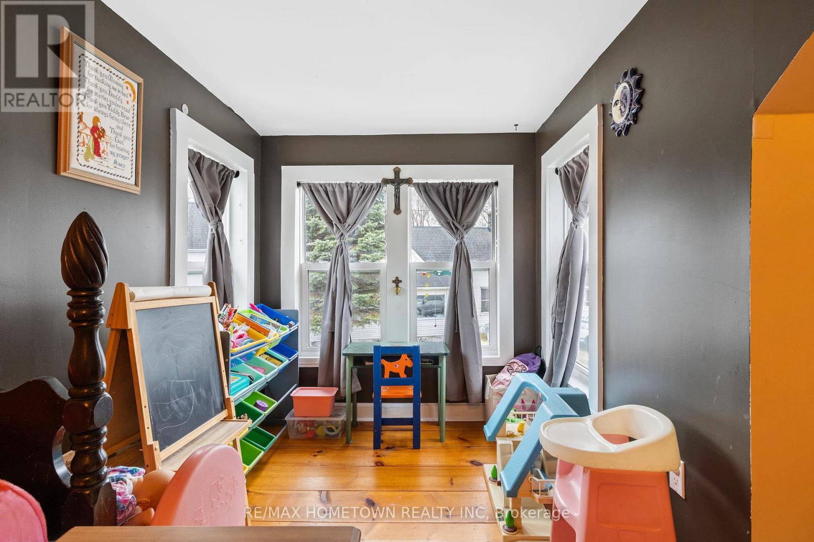 2166 DUNDAS STREET - 26