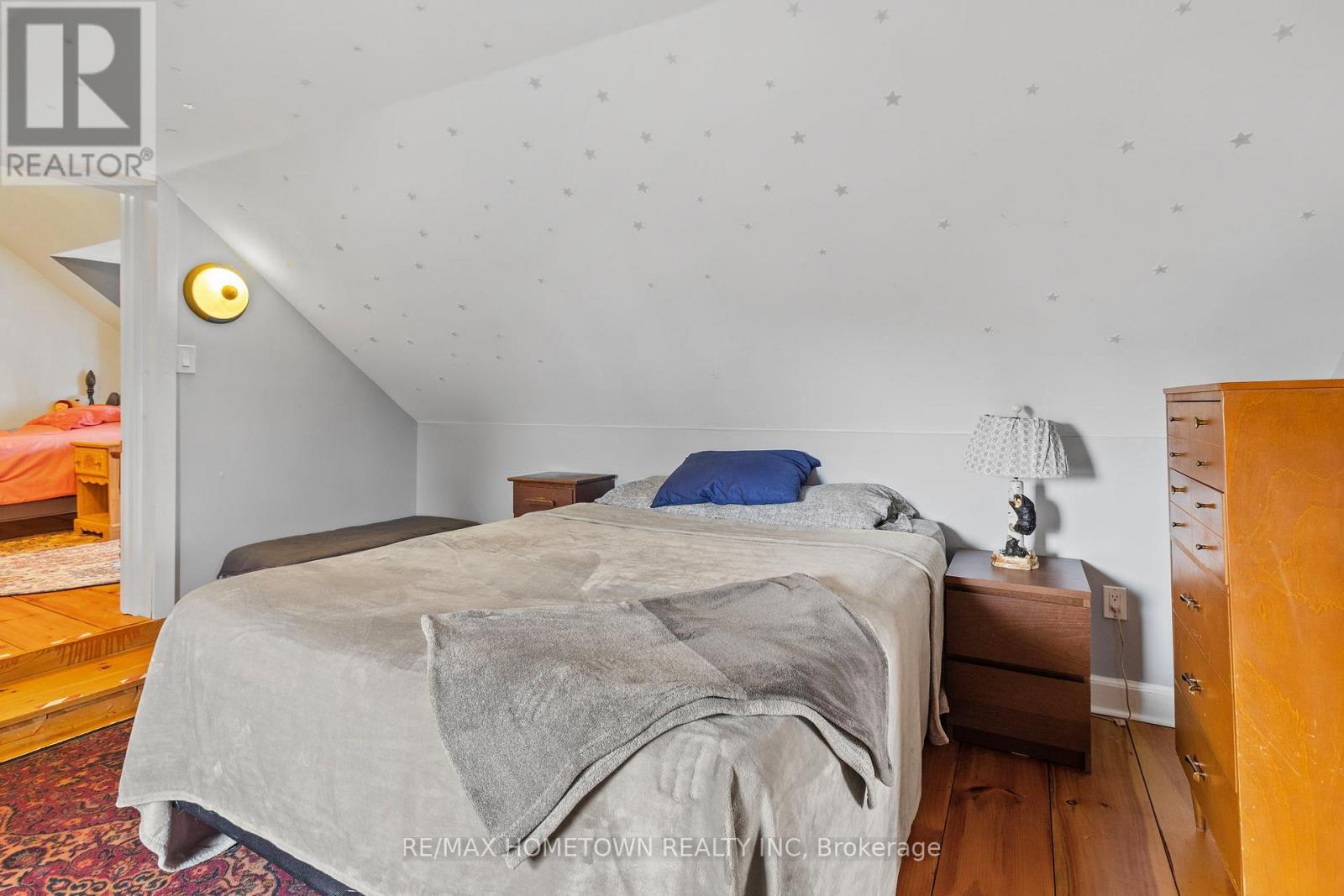 2166 DUNDAS STREET - 27