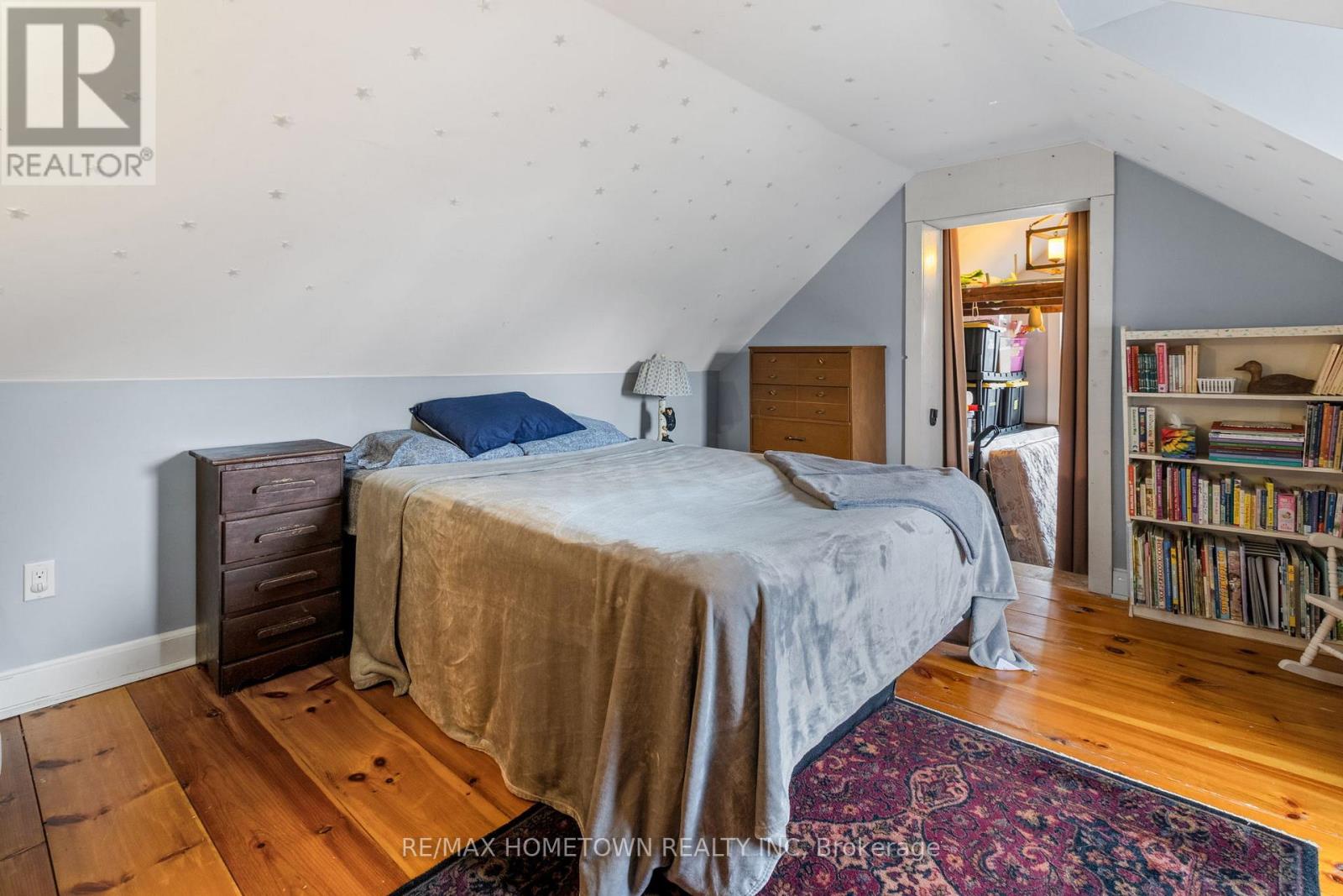2166 DUNDAS STREET - 28