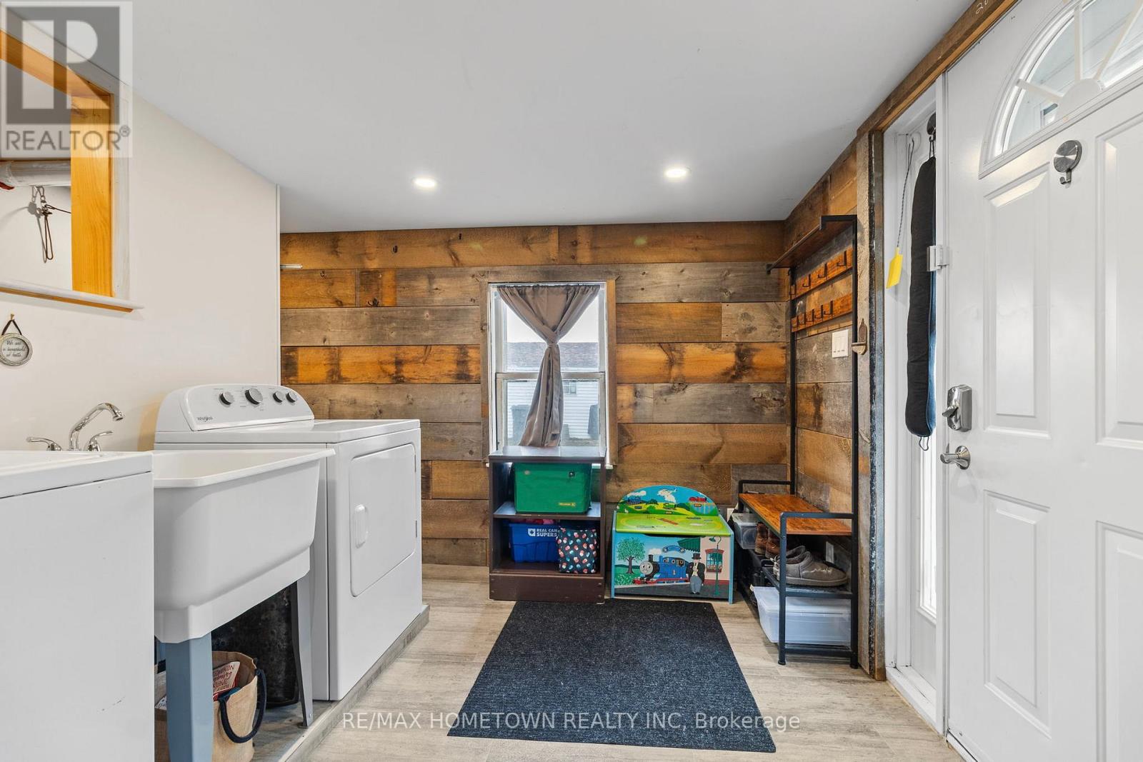2166 DUNDAS STREET - 6