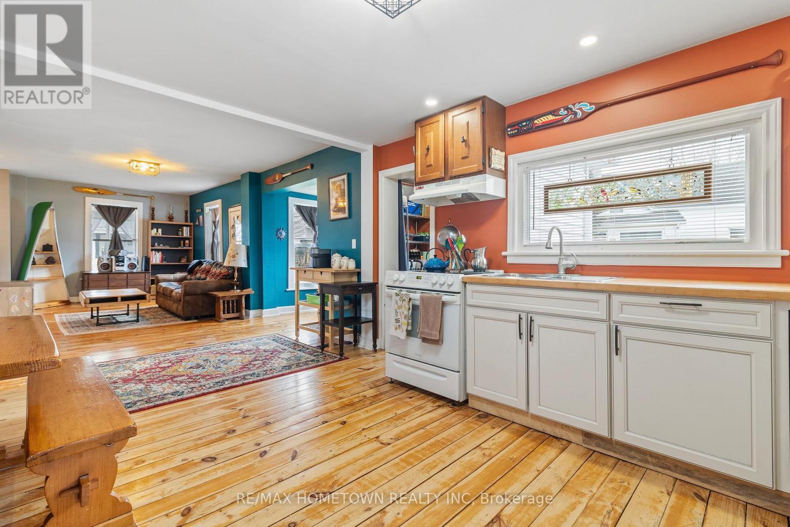 2166 DUNDAS STREET - 8