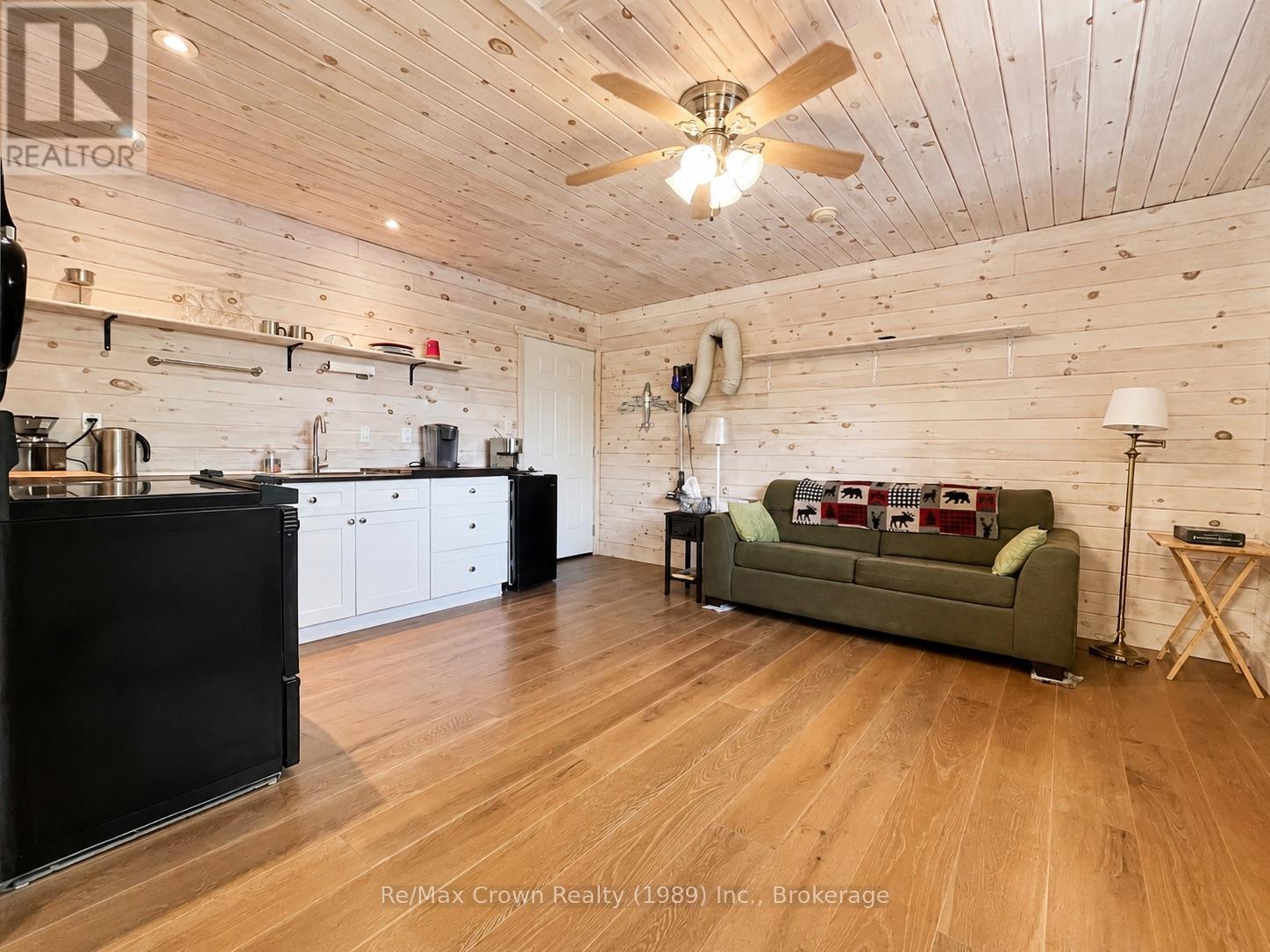 771 LIMBERLOST POINT ROAD - 45