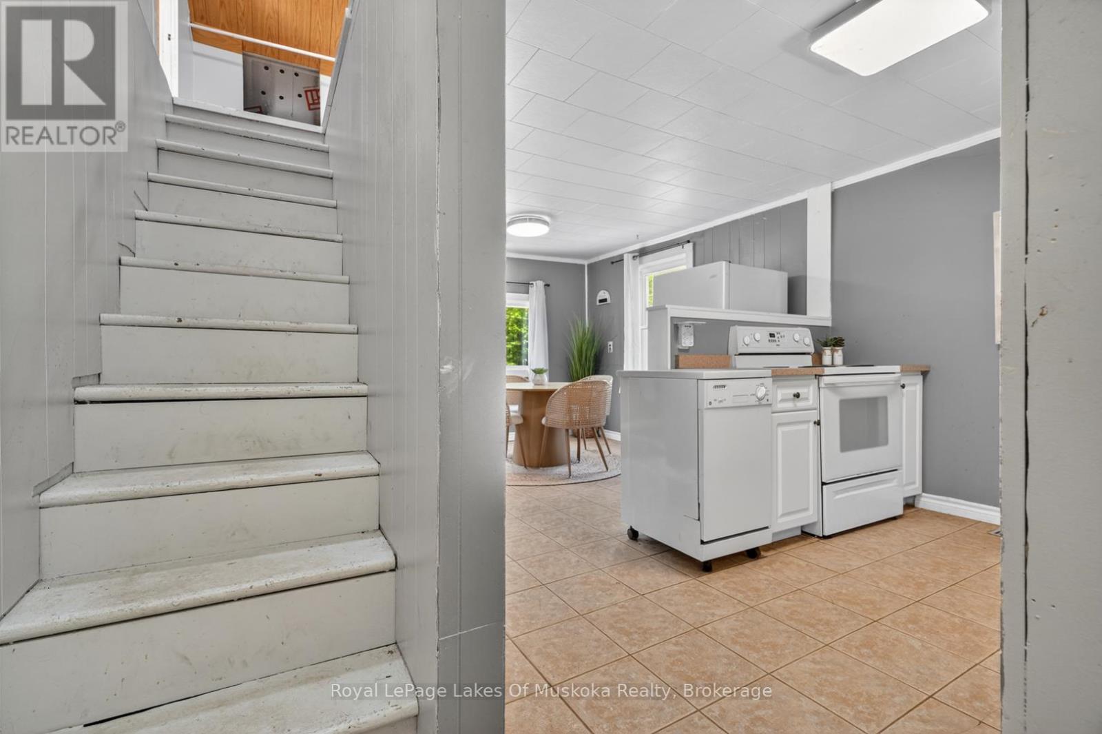 1018 SNIDERS BAY ROAD - 17