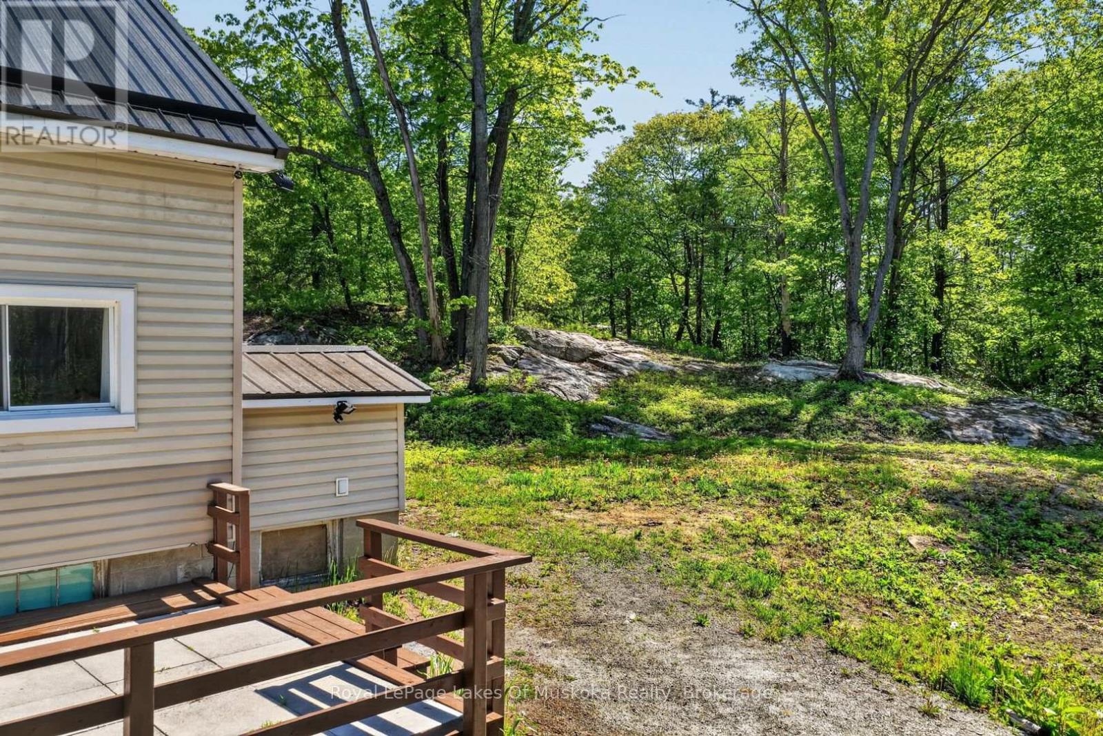 1018 SNIDERS BAY ROAD - 27
