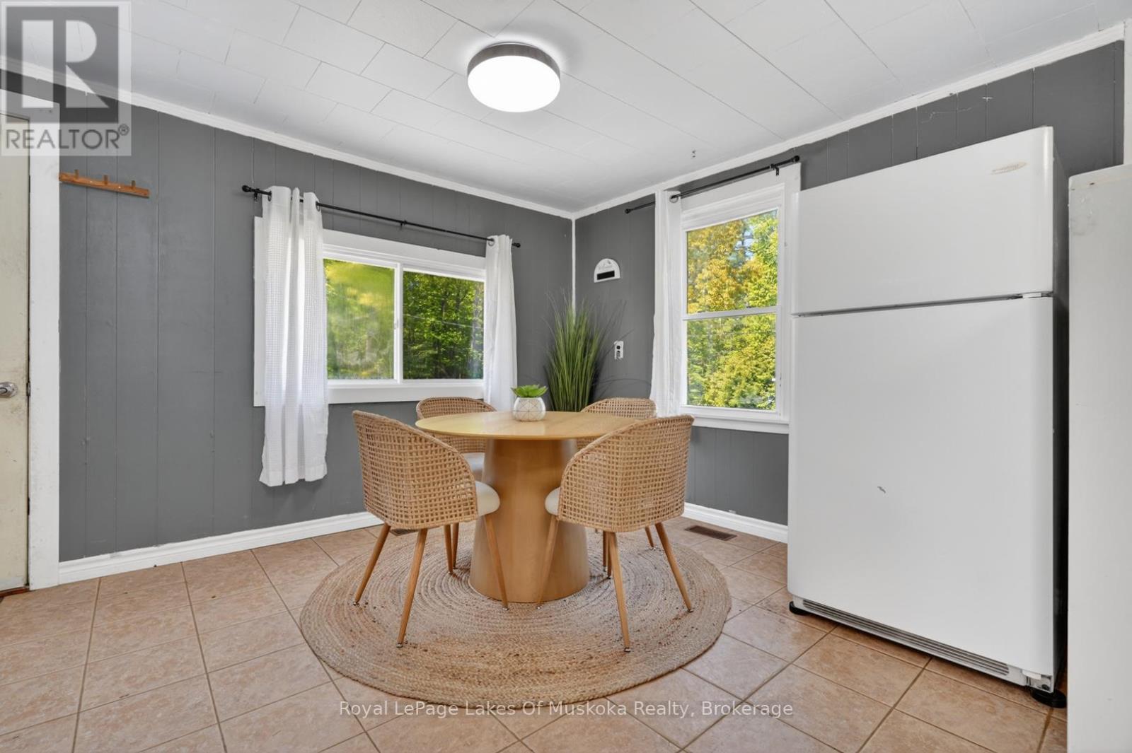 1018 SNIDERS BAY ROAD - 8
