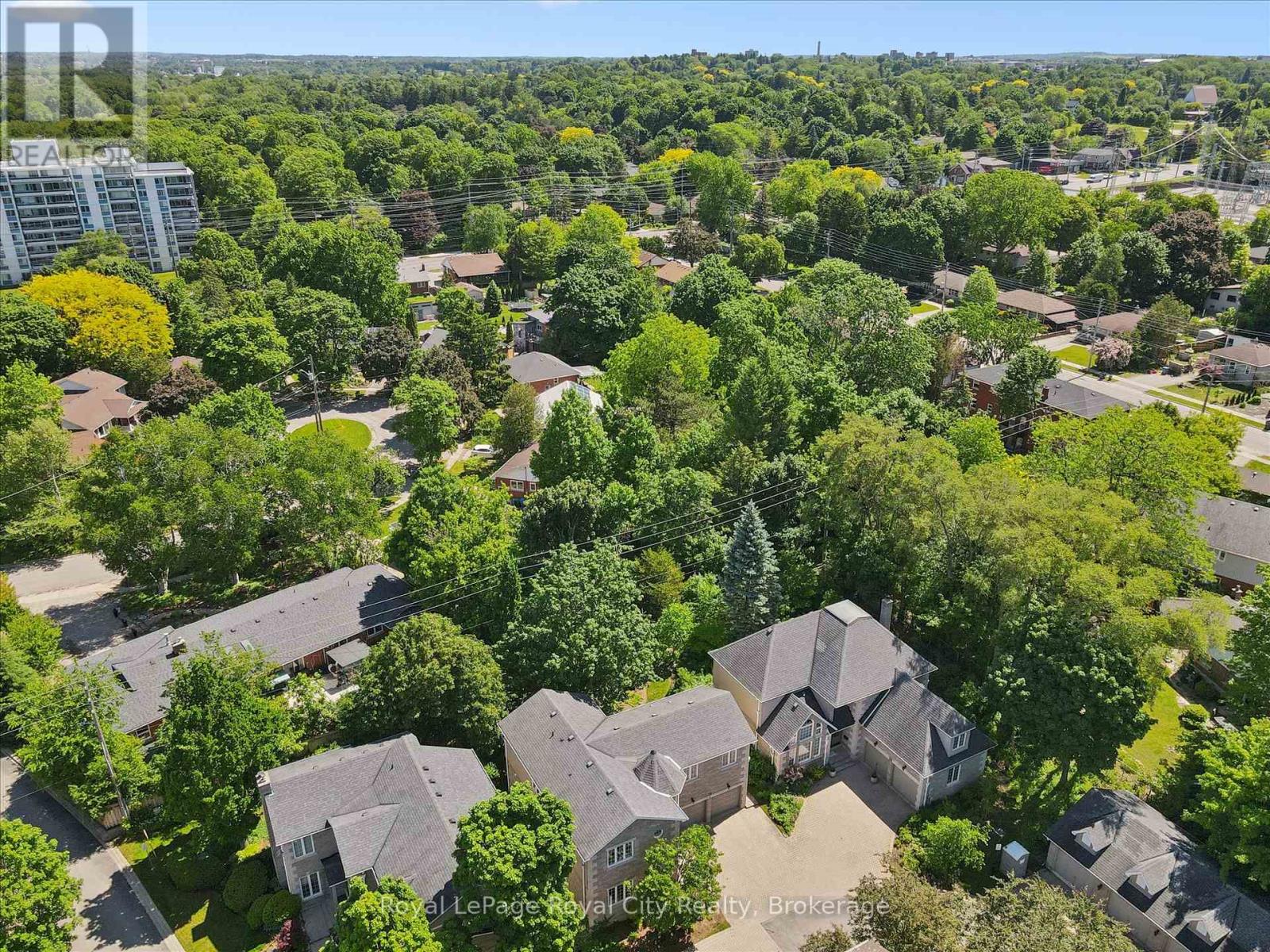 #11 25 MANOR PARK CRESCENT - 43