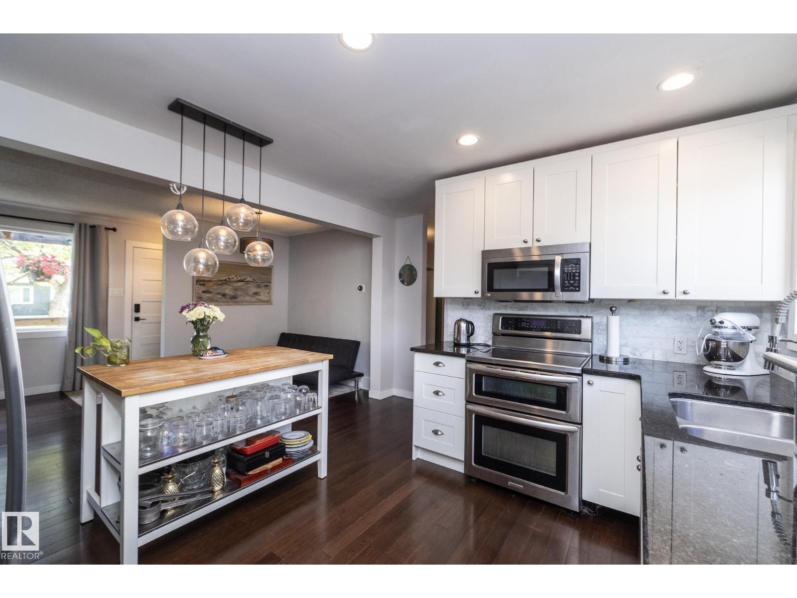 7719 86 AV NW - photo 2