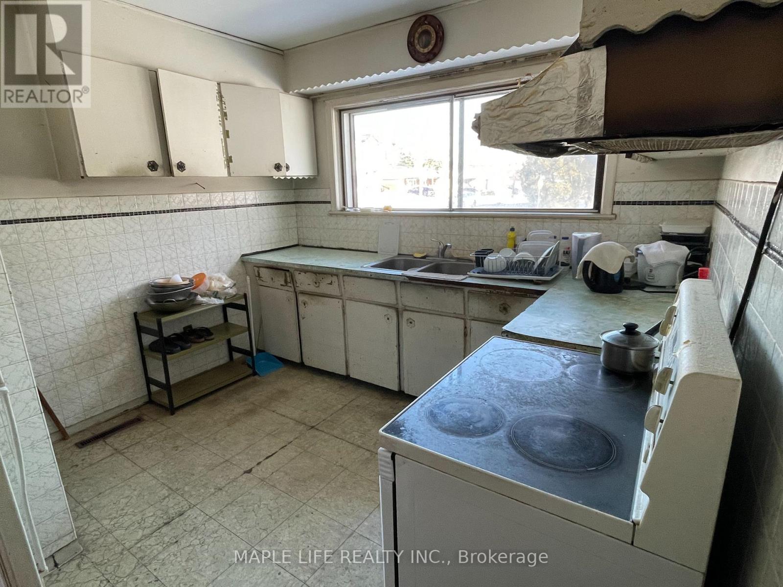 147 EARLTON ROAD - 11