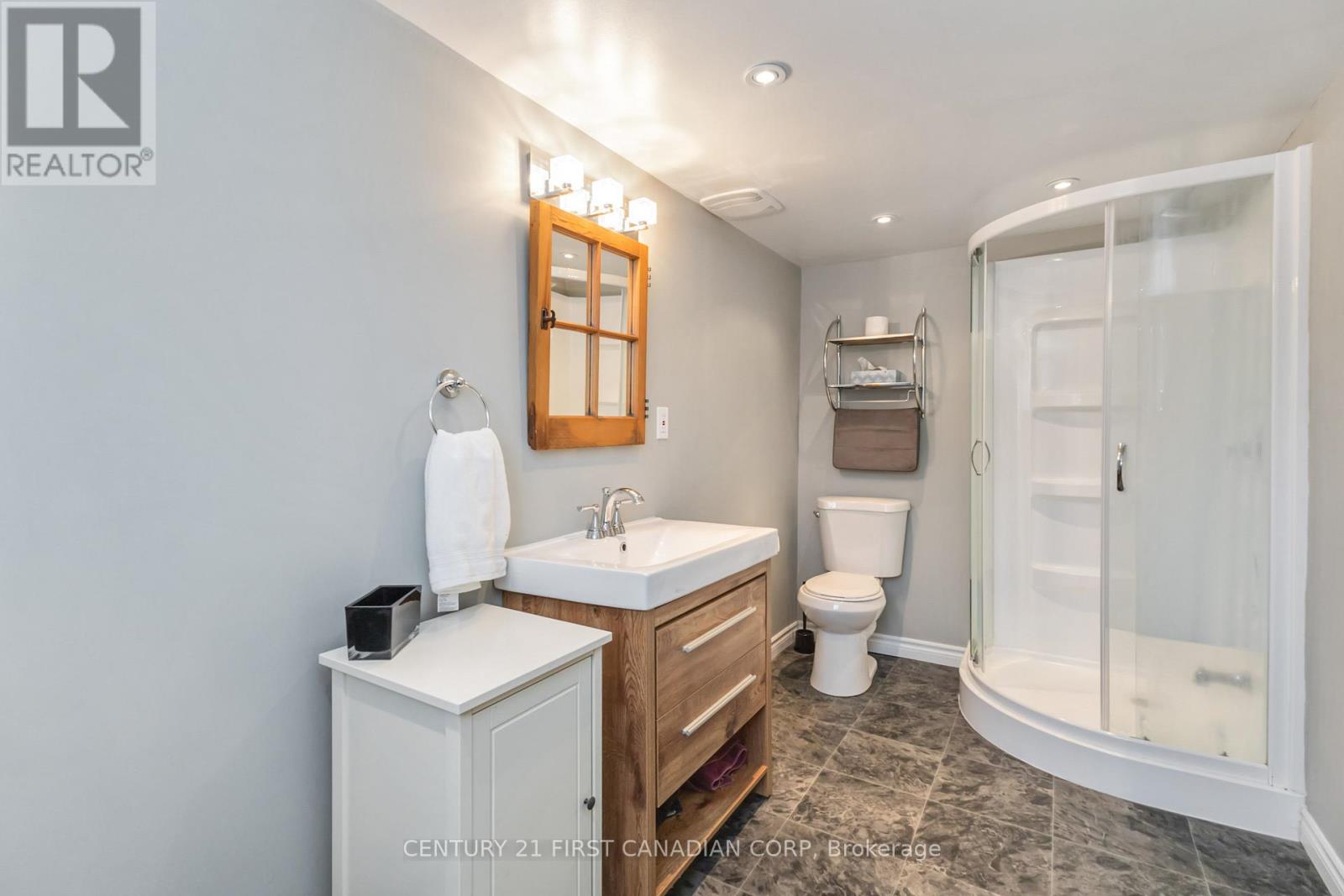 91 BISCAY ROAD - 26