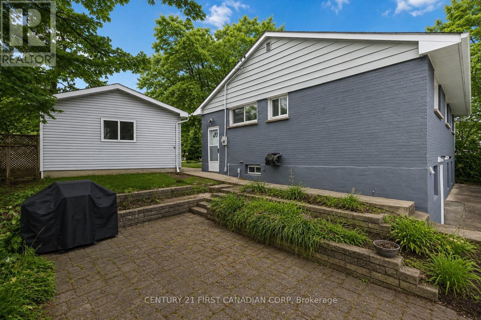 91 BISCAY ROAD - 35