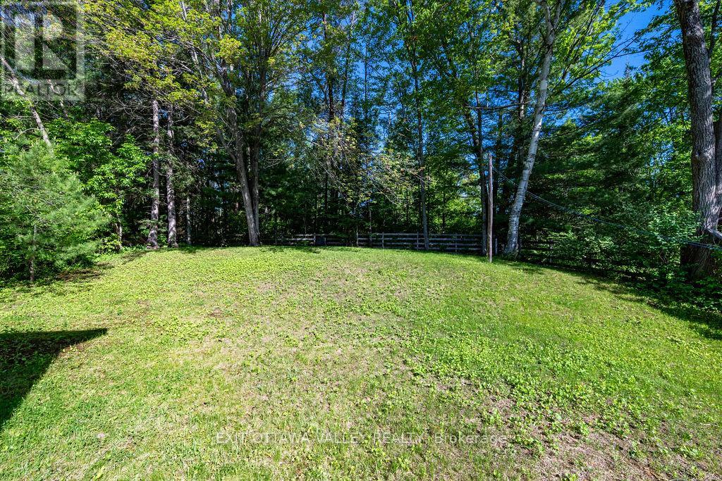 3 NEWTON CRESCENT - 41