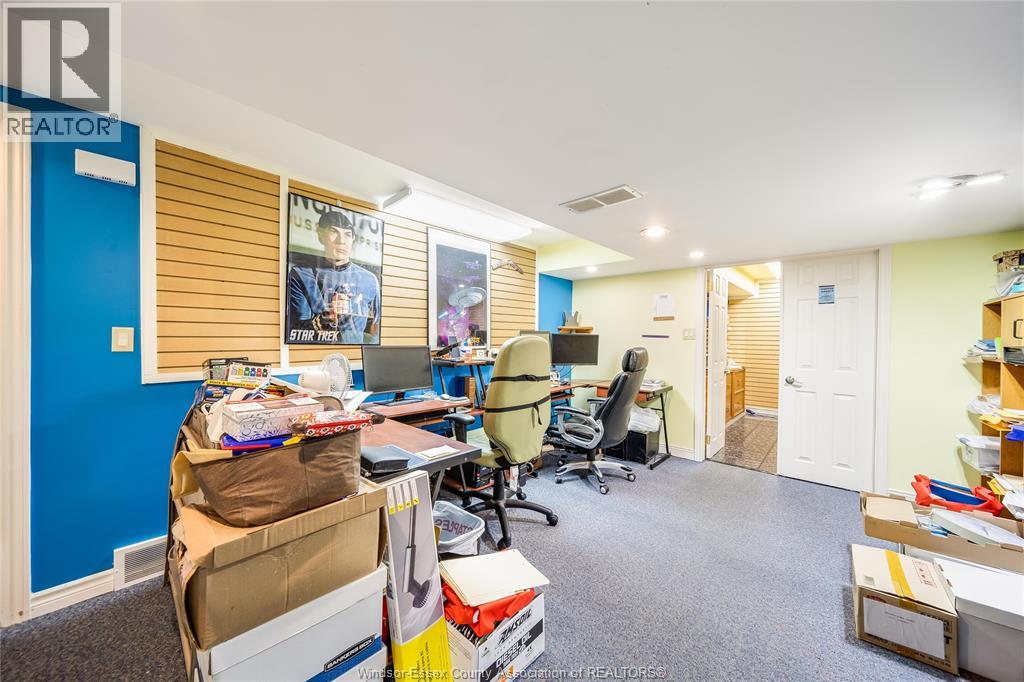 2485 YOUNGSTOWN STREET - 37